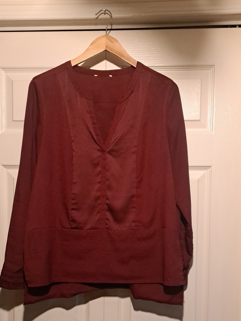 Calvin klein-Womens Long Sleeve V-Neck Blouse in Deep Maroon